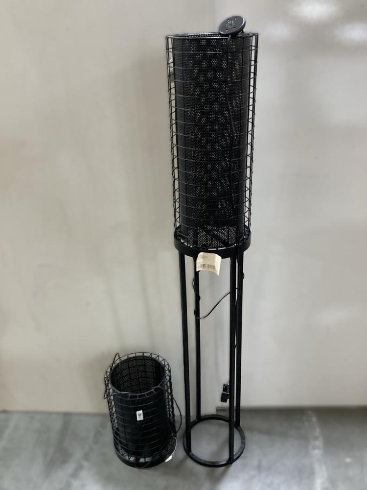 Lot 67  
            Chesterfield SR38 - Collection 

                
DFS WIRE FLOOR LAMP IN BLACK TO INCLUDE MATCHING DFS TABLE LAMP - ORIGINAL RRP £2...