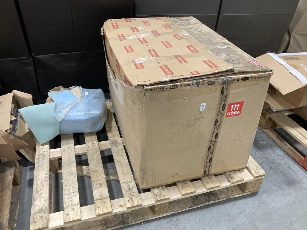 Lot 695  
            Chesterfield SR38 - Collection or Optional Delivery Available 

                
FRANKE COOKER HOOD IN WHITE / NATURAL TO INCLUDE ADJUSTABLE LEG PARTS (LOCATION: ...