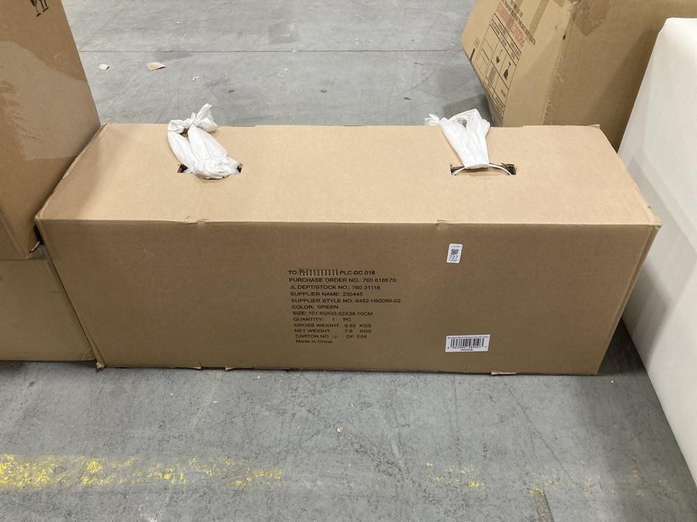 Lot 727  
            Chesterfield SR38 - Collection or Optional Delivery Available 

                
JOHN LEWIS BROMPTON PRE-LIT 6FT CHRISTMAS TREE IN GREEN (LOCATION: SR38 A5)