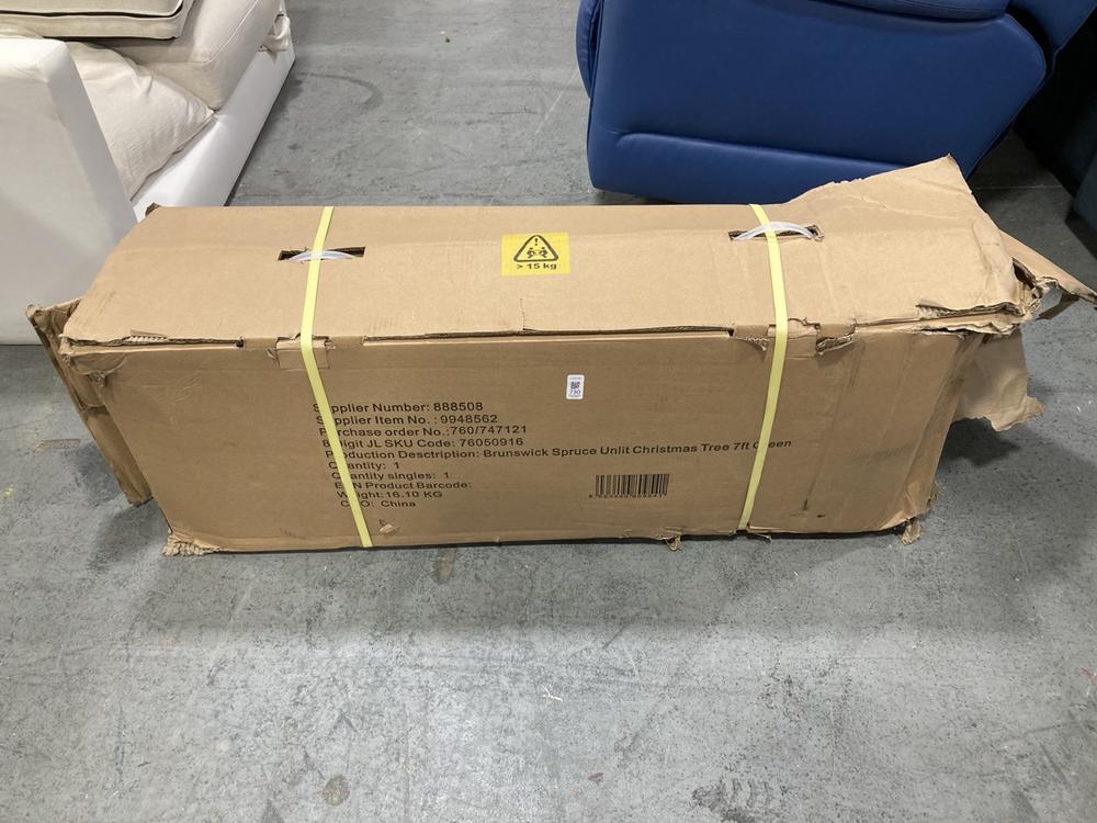 Lot 730  
            Chesterfield SR38 - Collection or Optional Delivery Available 

                
JOHN LEWIS BRUNSWICK SPRUCE UNLIT 7 FT CHRISTMAS TREE IN GREEN (LOCATION: SR38 A5)