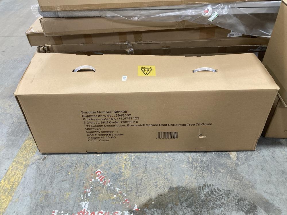 Lot 734  
            Chesterfield SR38 - Collection or Optional Delivery Available 

                
JOHN LEWIS BRUNSWICK SPRUCE UNLIT 7 FT CHRISTMAS TREE IN GREEN (LOCATION: SR38 A5)