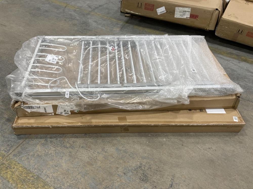 Lot 736  
            Chesterfield SR38 - Collection or Optional Delivery Available 

                
3 X ASSORTED ITEMS TO INCLUDE JOHN LEWIS CLOTHES AIRER (LOCATION: SR38 A5)