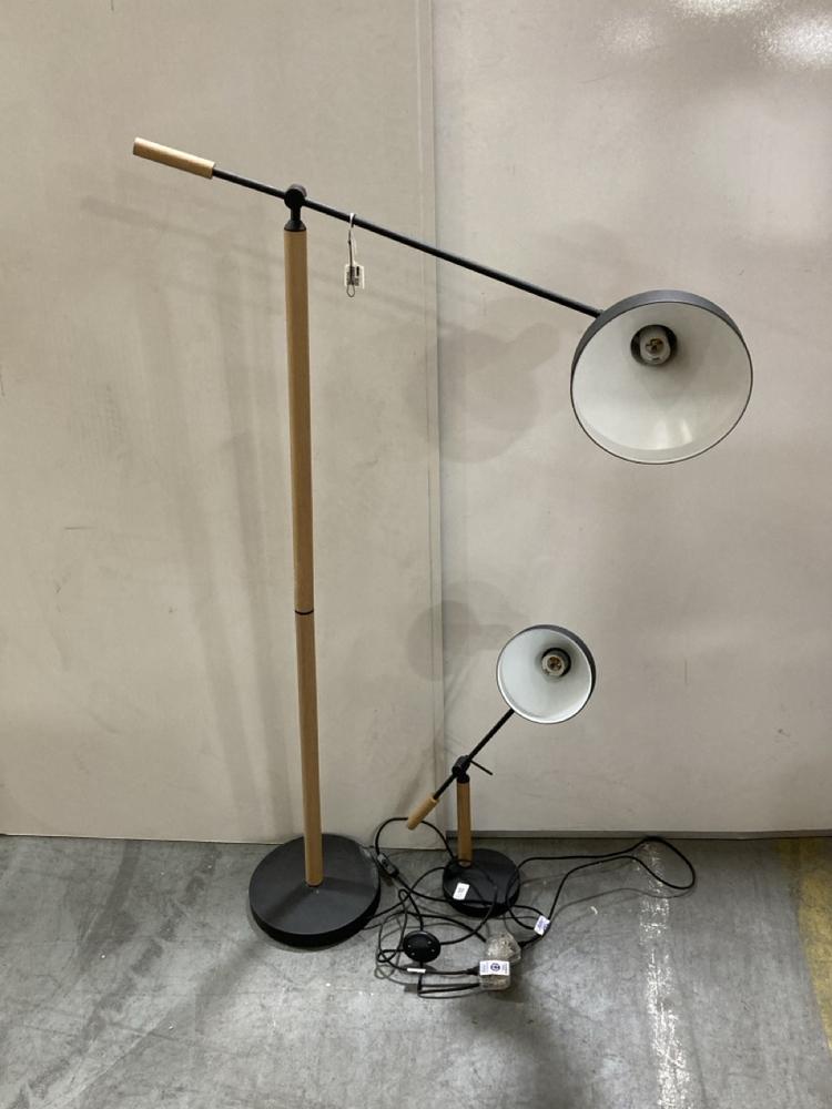 Lot 74  
            Chesterfield SR38 - Collection 

                
DFS ROUND BASE FLOOR LAMP IN BLACK / NATURAL TO INCLUDE MATCHING DFS TABLE LAMP (...