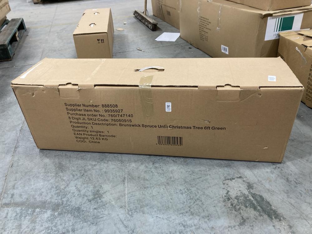 Lot 753  
            Chesterfield SR38 - Collection or Optional Delivery Available 

                
JOHN LEWIS BRUNSWICK SPRUCE UNLIT 6 FT CHRISTMAS TREE IN GREEN (LOCATION: SR38 A6)