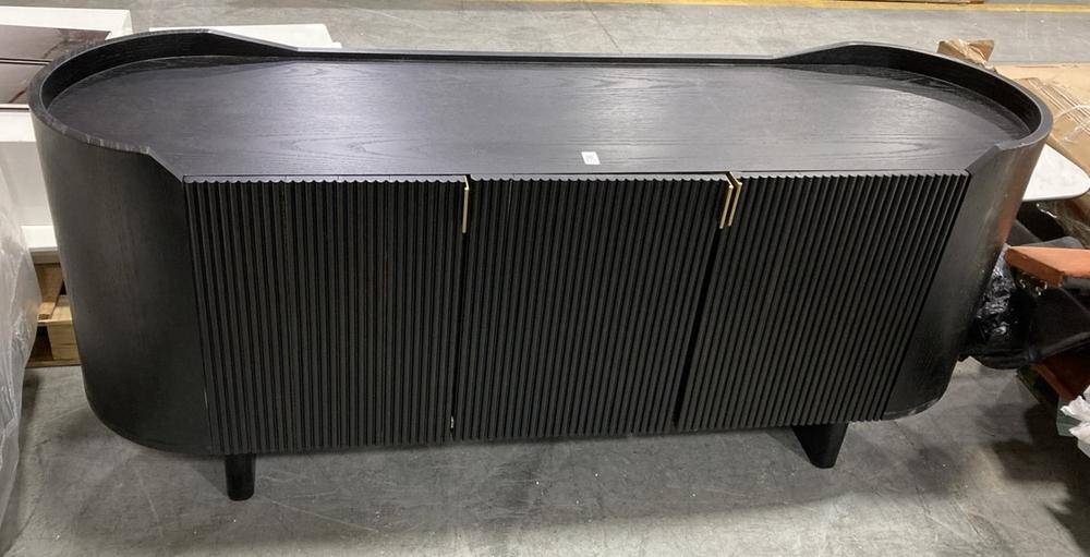 Lot 801  
            Chesterfield SR38 - Collection or Optional Delivery Available 

                
DFS SIDEBOARD IN BLACK / GOLD (LOCATION: SR38 A7)