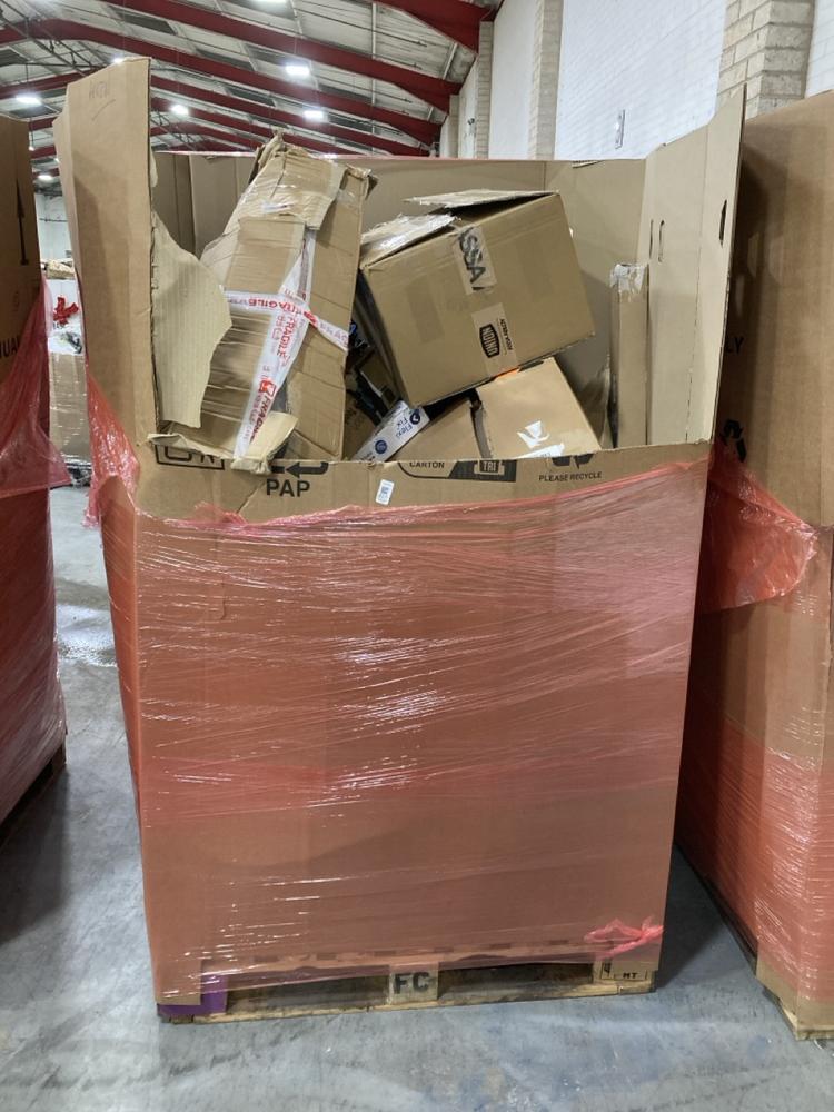 Lot 827  
            Chesterfield SR38 - Collection 

                
PALLET OF ASSORTED ITEMS TO INCLUDE SMALL REAL MADRID FOOTBALL IN BLUE (COLLECTIO...