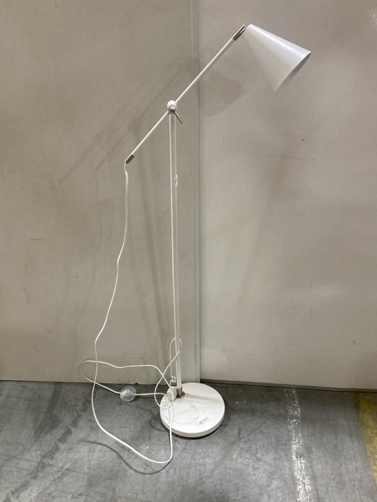 Lot 83  
            Chesterfield SR38 - Collection 

                
DFS ROUNDED BASE FLOOR LAMP IN WHITE (COLLECTION ONLY) (LOCATION: SR38 B12) (0400...