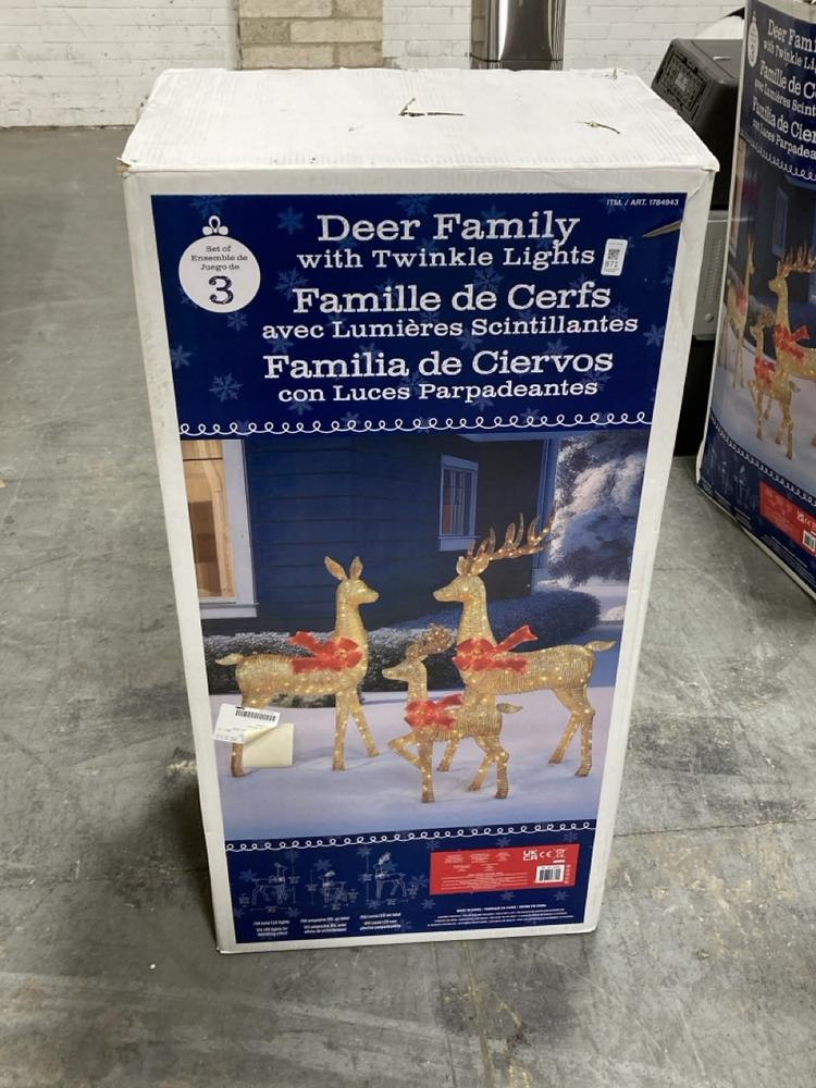 Lot 871  
            Chesterfield SR38 - Collection or Optional Delivery Available 

                
SET OF 3 DEER FAMILY WITH TWINKLE LIGHTS GARDEN ORNAMENTS - ORIGINAL RRP £250 (LO...