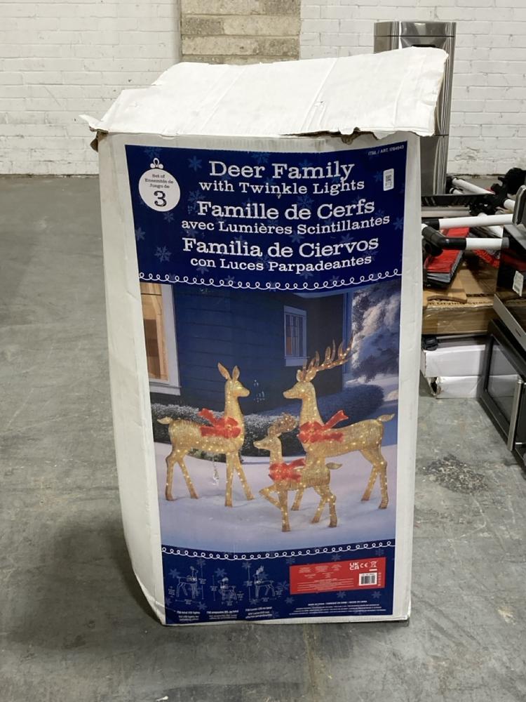 Lot 872  
            Chesterfield SR38 - Collection or Optional Delivery Available 

                
SET OF 3 DEER FAMILY WITH TWINKLE LIGHTS GARDEN ORNAMENTS - ORIGINAL RRP £250 (LO...