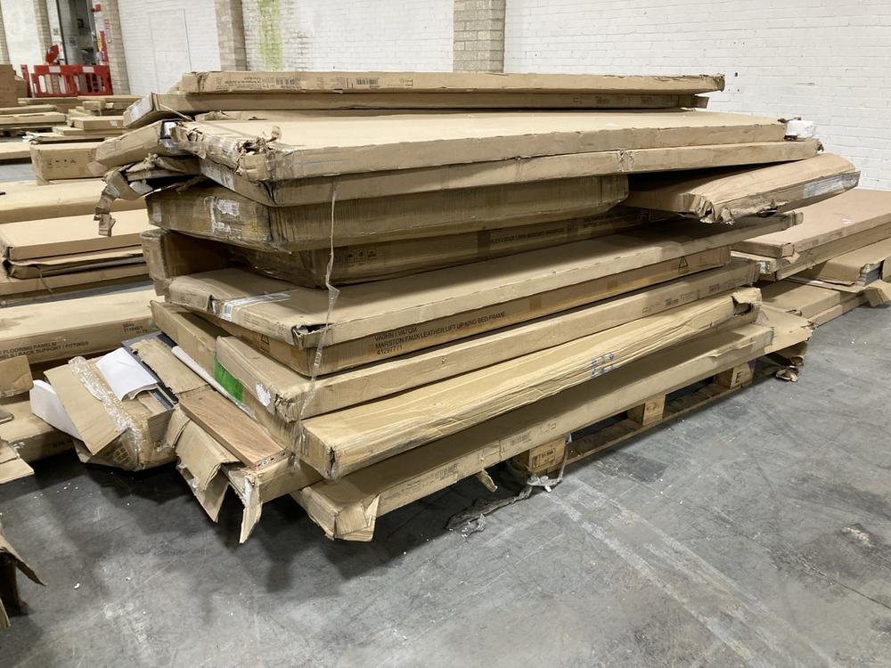 Lot 876  
            Chesterfield SR38 - Collection or Optional Delivery Available 

                
PALLET OF ASSORTED PARTS TO INCLUDE PRAGUE 4 DOOR WARDROBE W/MIRRORS IN GREY *PAC...