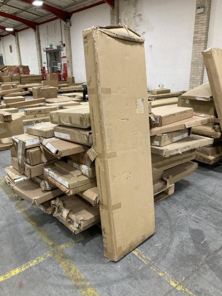 Lot 878  
            Chesterfield SR38 - Collection or Optional Delivery Available 

                
PALLET OF ASSORTED PARTS TO INCLUDE PANAMA 4 DOOR 4 DRAWER COMBI FITMENT W/M *PAC...