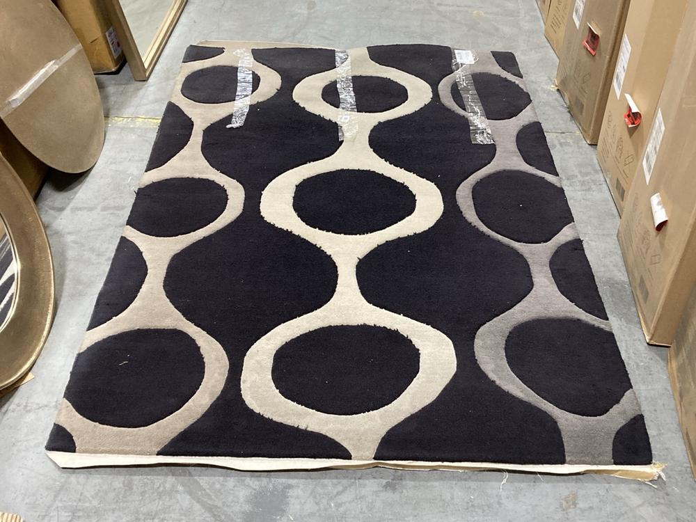 Lot 88  
            Chesterfield SR38 - Collection or Optional Delivery Available 

                
DFS PATTERNED RUG IN BLACK / BEIGE / GREY (LOCATION: SR38 B12)