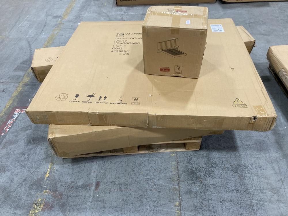 Lot 918  
            Chesterfield SR38 - Collection or Optional Delivery Available 

                
AMAYA DOUBLE BED (SIDE TABLES) IN IVORY (LOCATION: SR38 A11) (W8VVJ)