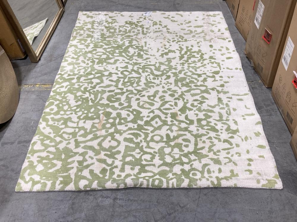 Lot 91  
            Chesterfield SR38 - Collection or Optional Delivery Available 

                
DFS SPORADIC SPOTTED RUG IN OFF WHITE / GREEN (LOCATION: SR38 B12)