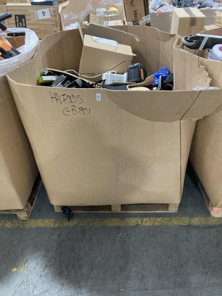 Lot 968  
            Chesterfield SR38 - Collection or Optional Delivery Available 

                
PALLET OF ASSORTED ITEMS TO INCLUDE ROOF BAR IN BLACK (LOCATION: SR37)