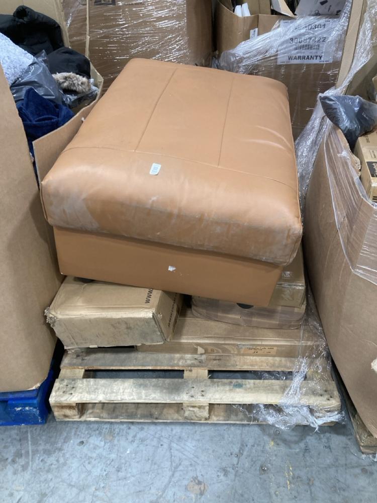 Lot 988  
            Chesterfield SR38 - Collection or Optional Delivery Available 

                
PALLET OF ASSORTED ITEMS TO INCLUDE LARGE STORAGE FOOTSTOOL IN BROWN (LOCATION: S...