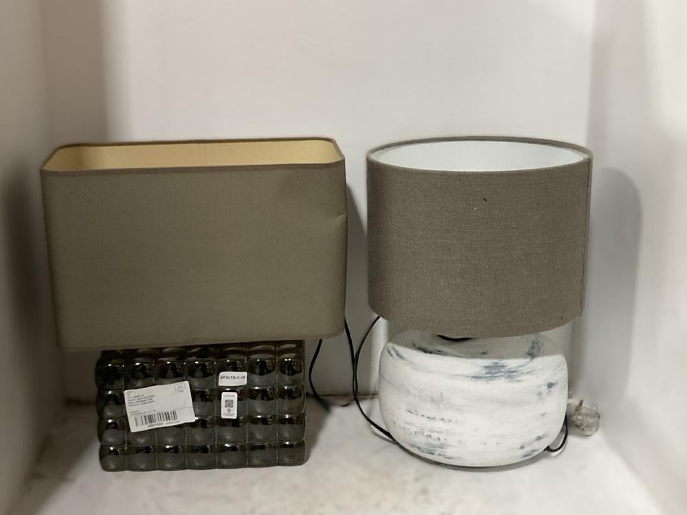 Lot 9  
            Chesterfield SR38 - Collection 

                
DFS RECTANGULAR TABLE LAMP IN CHROME WITH NEUTRAL GREY LAMP SHADE TO INCLUDE DFS ...