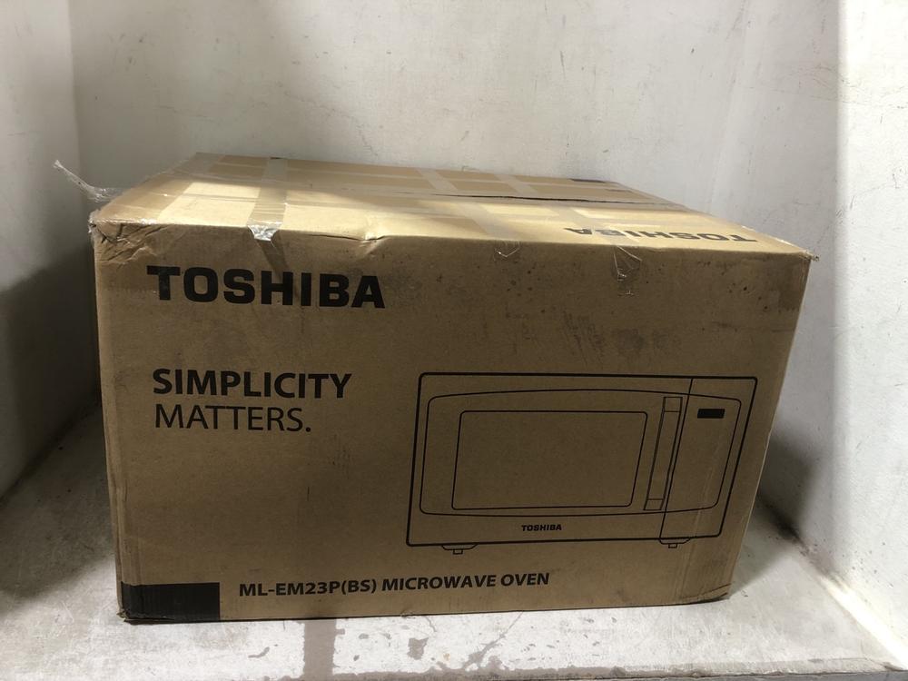 Lot 1005  
            Chesterfield SR45 - Parcel Delivery Only 

                
TOSHIBA MICROWAVE OVEN ML-EM23P(BS) (LOCATION: D8)