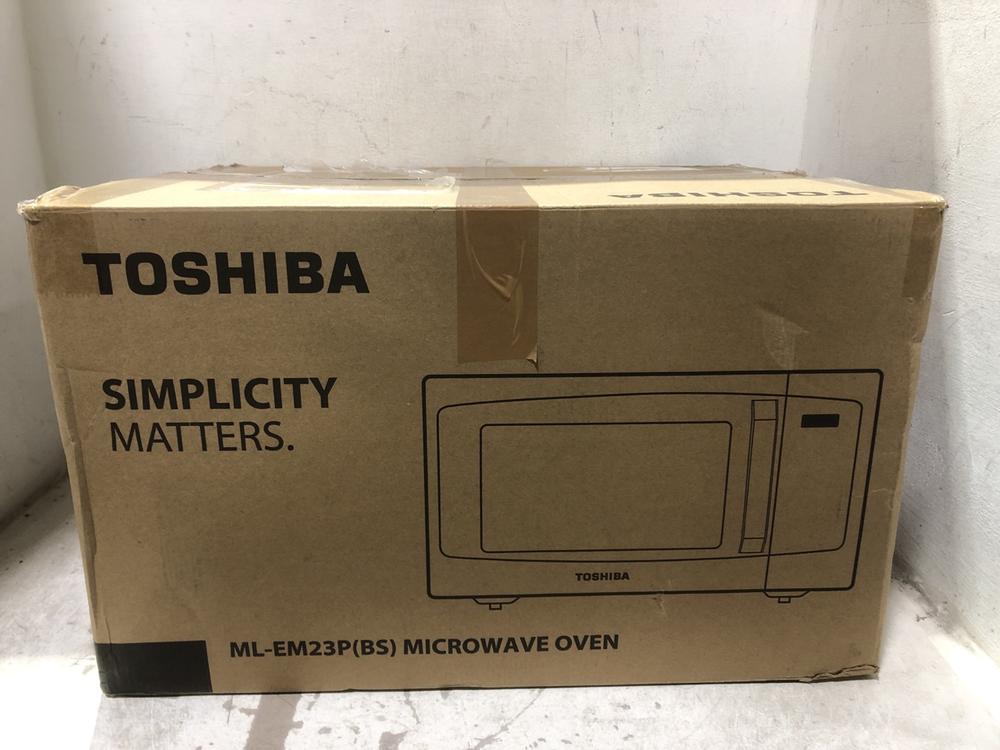 Lot 1011  
            Chesterfield SR45 - Parcel Delivery Only 

                
TOSHIBA MICROWAVE OVEN ML-EM23P(BS) (LOCATION: D8)