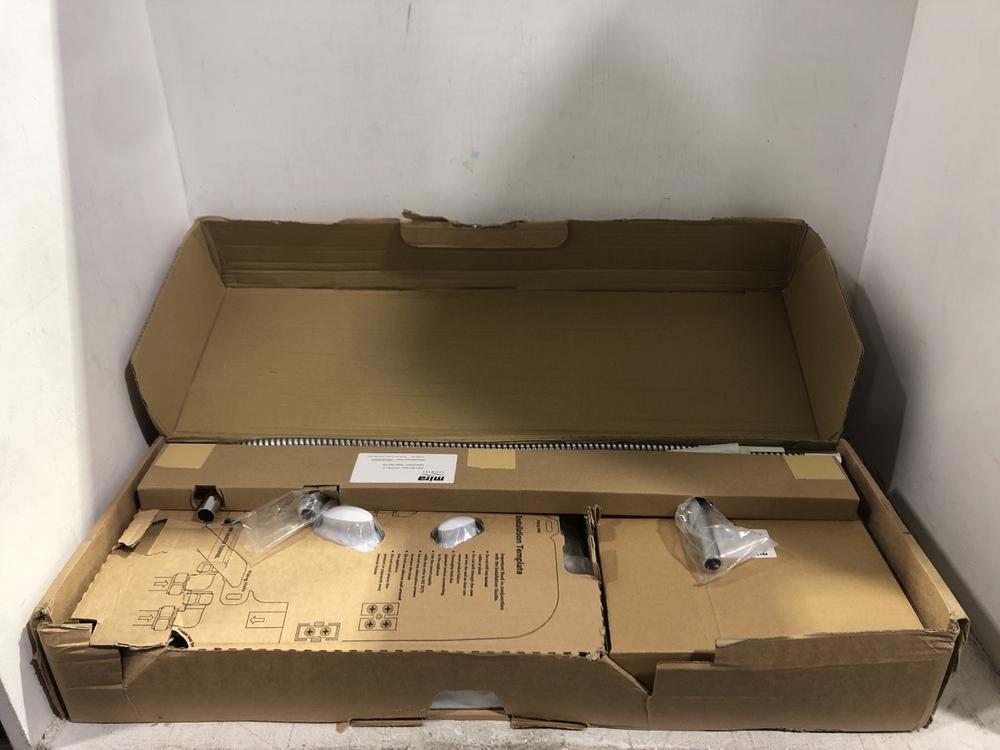 Lot 1024  
            Chesterfield SR45 - Parcel Delivery Only 

                
MIRA JUMP DUAL ELECTRIC SHOWER WHITYE/CHROME ORIGINAL RRP £160 (LOCATION: D9)