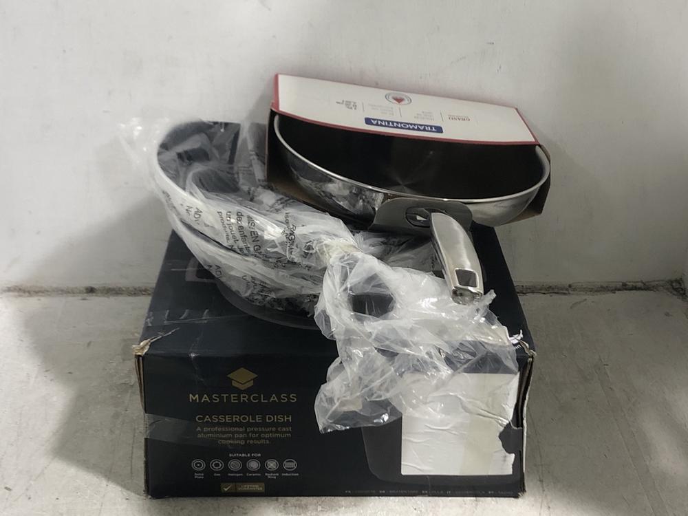 Lot 1031  
            Chesterfield SR45 - Parcel Delivery Only 

                
4X ASSORTED KITCHEN APPLIANCES TO INCLUDE TRAMONTINA FRIGIDEIRA PROFFESINAL FRYIN...