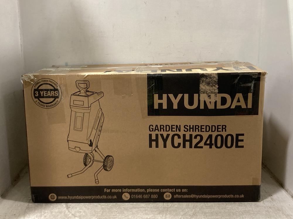 Lot 1050  
            Chesterfield SR45 - Parcel Delivery Only 

                
HYUNDAI GARDENSHREDDER HYCH2400E ORIGINAL RRP £139 (LOCATION: D10)