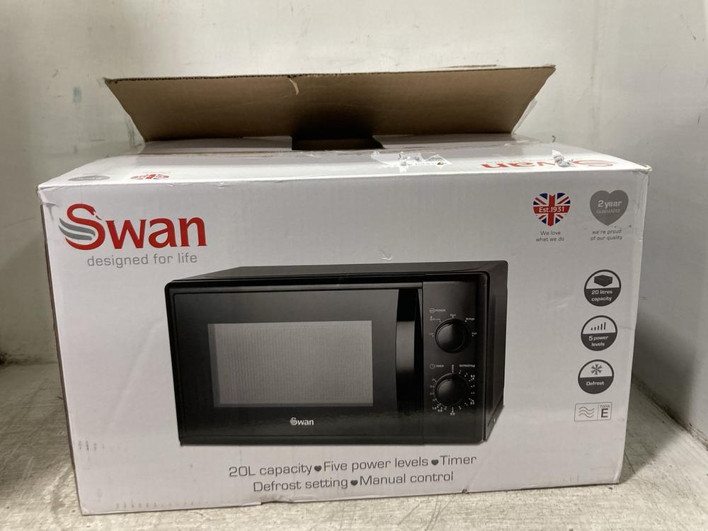 Lot 1056  
            Chesterfield SR45 - Parcel Delivery Only 

                
SWAN 700W MANUAL MICROWAVE OVEN (LOCATION: D10)