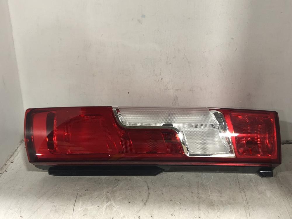 Lot 105  
            Chesterfield SR45 - Parcel Delivery Only 

                
DEPO AUTO LAMP NSR LAMP BOXER X0387015 (LOCATION: F1)