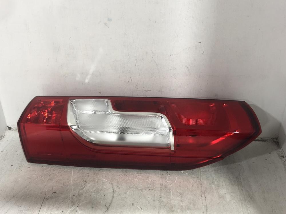 Lot 106  
            Chesterfield SR45 - Parcel Delivery Only 

                
DEPO AUTO LAMP NSR LAMP BOXER X0387015 (LOCATION: F1)