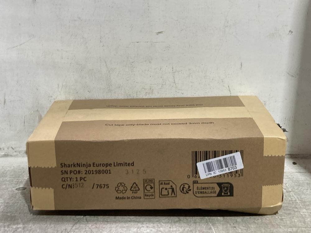 Lot 1073  
            Chesterfield SR45 - Parcel Delivery Only 

                
SHARK SPEED STYLE PRO HIGH -VELOCITY HAIR DRYER ORIGINAL RRP £149 (LOCATION: C1)