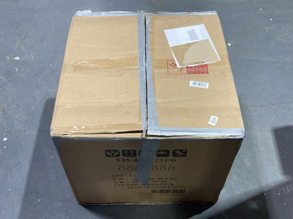 Lot 1082  
            Chesterfield SR45 - Parcel Delivery Only 

                
HOMCOM 8325-871V71CG RETRO BAR STOOLS SET OF 2 (LOCATION: C1)