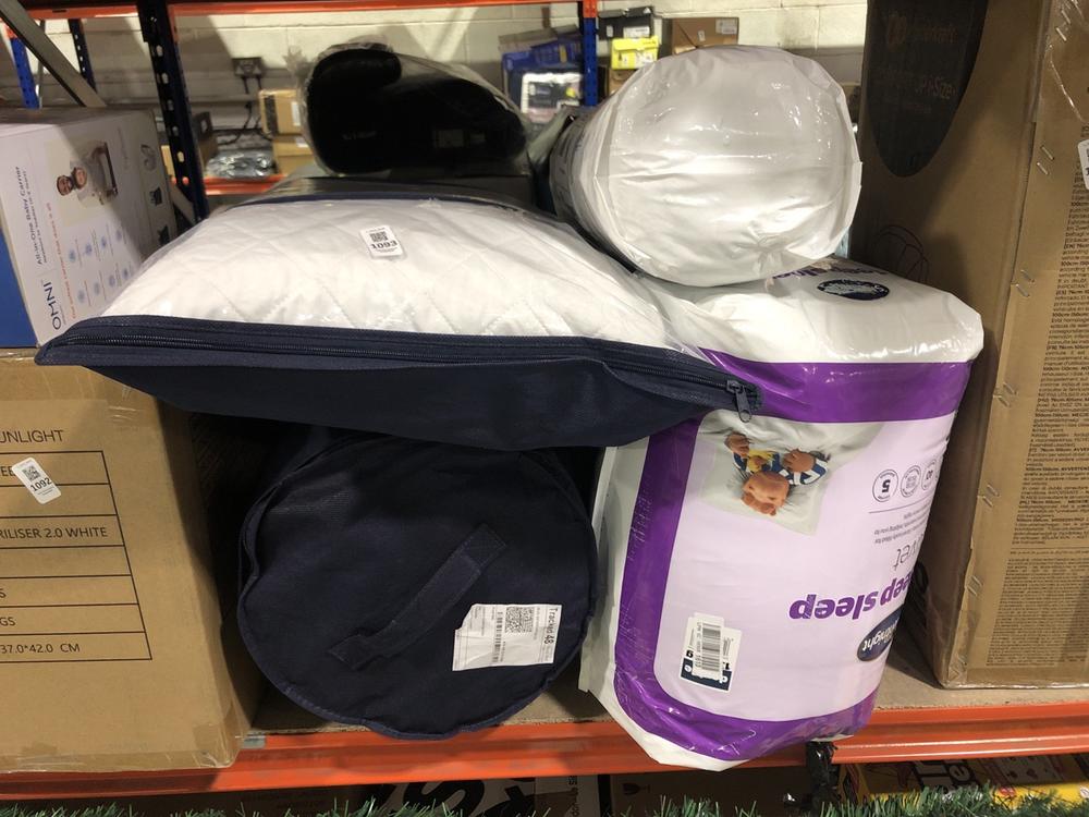 Lot 1093  
            Chesterfield SR45 - Parcel Delivery Only 

                
4X ASSORTED BEDDING ITEMS TO INCLUDE DEEP SLEEP DOUBLE DUVET (LOCATION: C2)