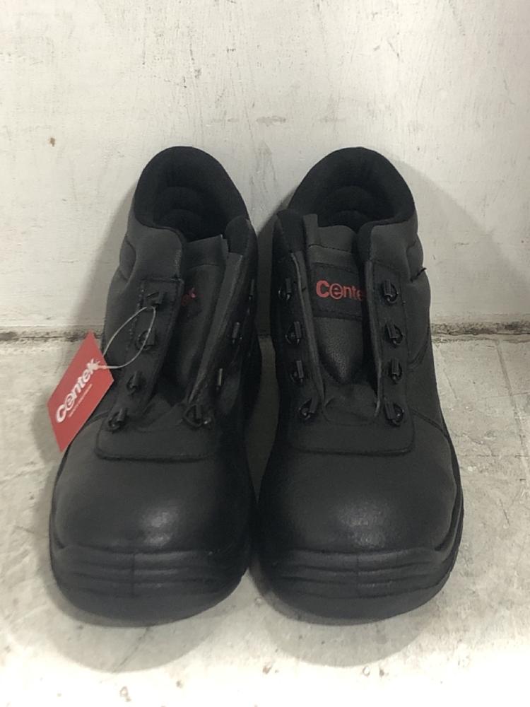 Lot 109  
            Chesterfield SR45 - Parcel Delivery Only 

                
CENTEK FS330I BLACK SAFETY BOOTS UK SIZE 9 (LOCATION: F1)