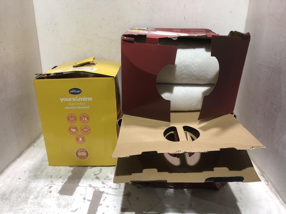 Lot 1109  
            Chesterfield SR45 - Parcel Delivery Only 

                
3 X ASSORTED ELECTRIC BLANKETS TO INCLUDE SILENT NIGHT YOURS AND MINE DUAL CONTRO...