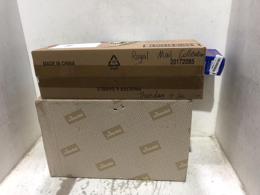 Lot 1116  
            Chesterfield SR45 - Parcel Delivery Only 

                
4X ASSORTED MOPS TO INCLUDE VILEDA PET PRO ALWAYS CLEAN (LOCATION: C3)