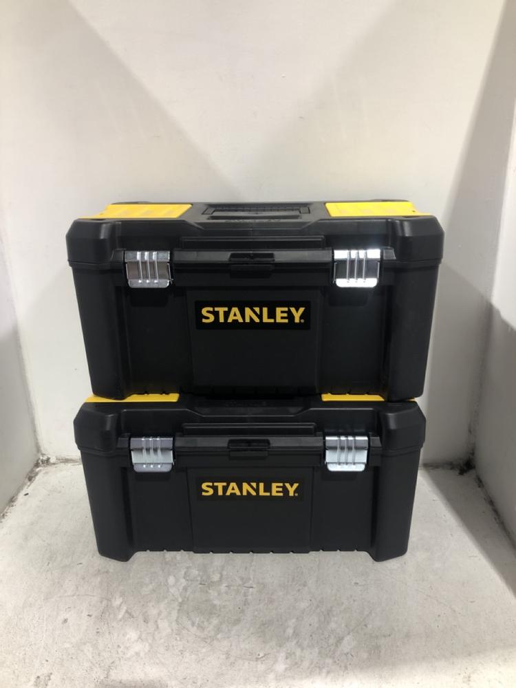 Lot 1124  
            Chesterfield SR45 - Parcel Delivery Only 

                
5X ASSORTED ITEMS TO INCLUDE STANLEY ESSENTIAL TOOL BOX (LOCATION: C4)