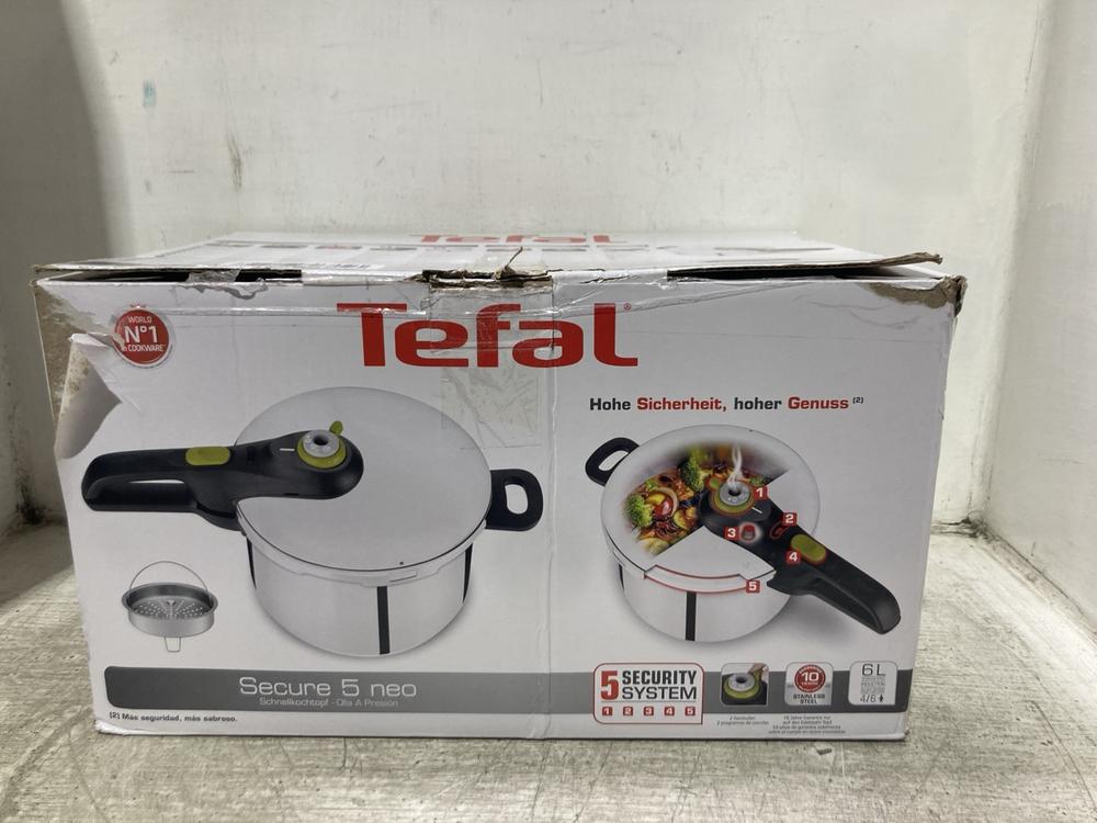 Lot 1157  
            Chesterfield SR45 - Parcel Delivery Only 

                
GEORGE FORMAN FIT GRILL LARGE TO INCLUDE TEFAL SECURE 5 NEO (LOCATION: C5)