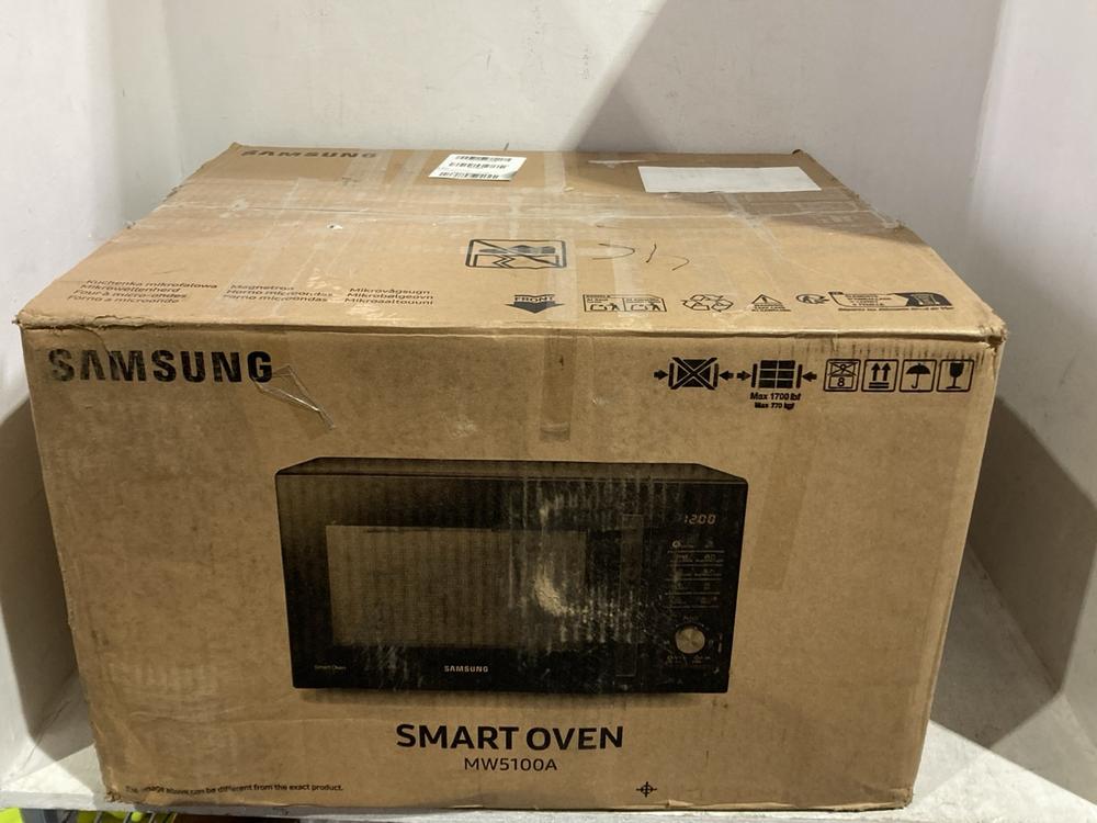 Lot 1174  
            Chesterfield SR45 - Parcel Delivery Only 

                
SAMSUNG SMART OVEN MW5100A (LOCATION: C6)