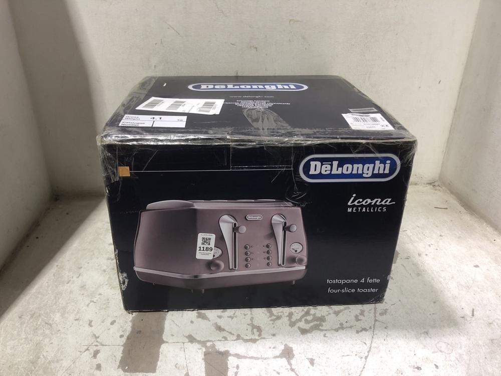 Lot 1189  
            Chesterfield SR45 - Parcel Delivery Only 

                
DELONGHI ICONA METTALIC 4 SLICE TOASTER (LOCATION: C7)