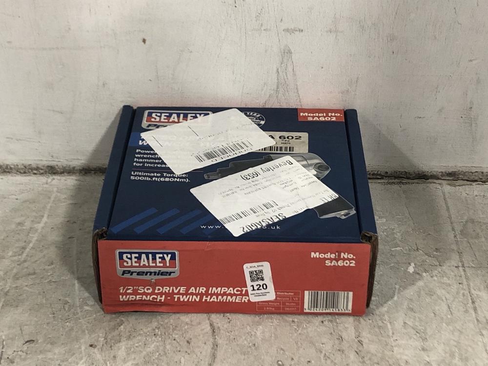 Lot 120  
            Chesterfield SR45 - Parcel Delivery Only 

                
SEALEY PREMIER 1/2 SQ DRIVE AIR IMPACT WRENCH - TWIN HAMMER (LOCATION: F2)