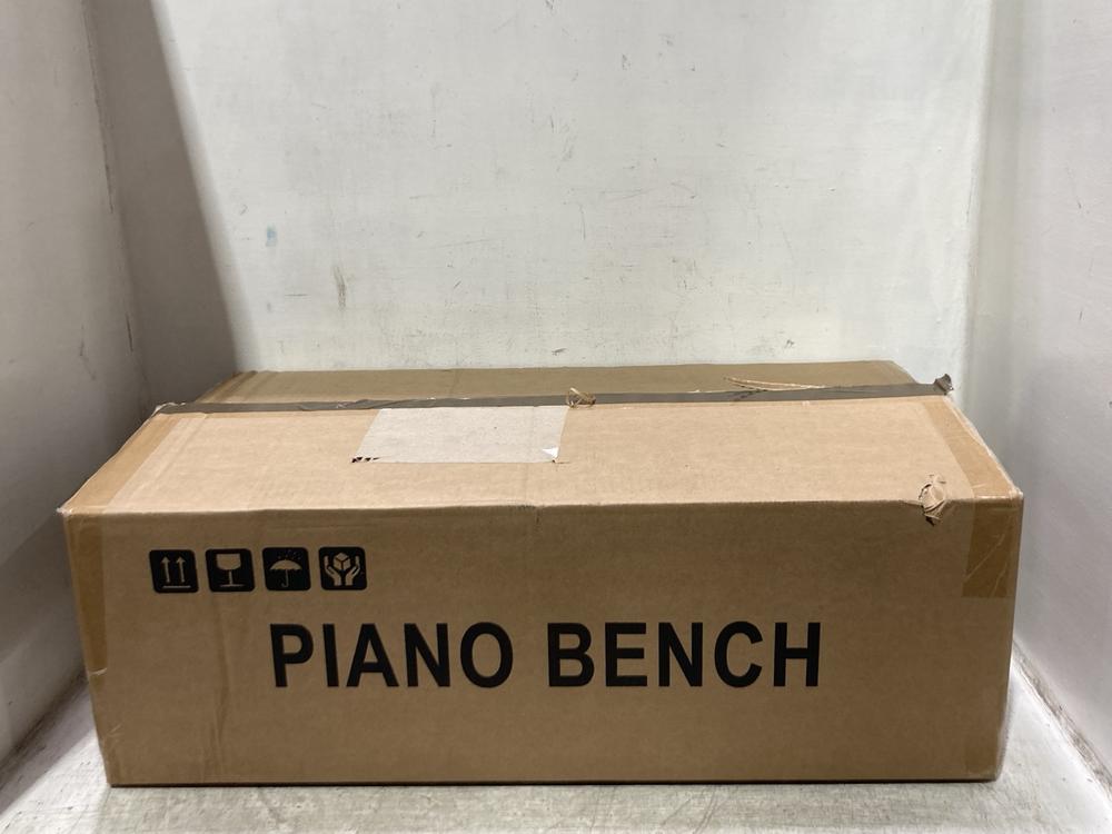 Lot 1246  
            Chesterfield SR45 - Parcel Delivery Only 

                
PIANO BENCH (LOCATION: C10)