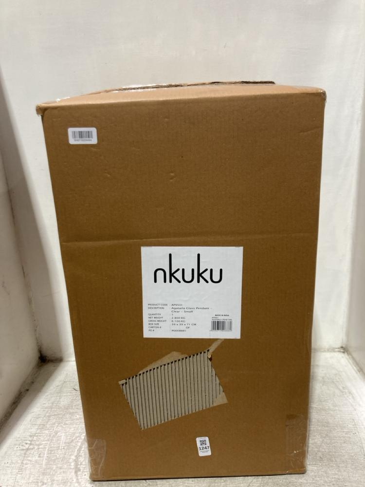 Lot 1247  
            Chesterfield SR45 - Parcel Delivery Only 

                
NKUKU AGATALA GLASS PENDANT CLEAR - SMALL (LOCATION: C10)