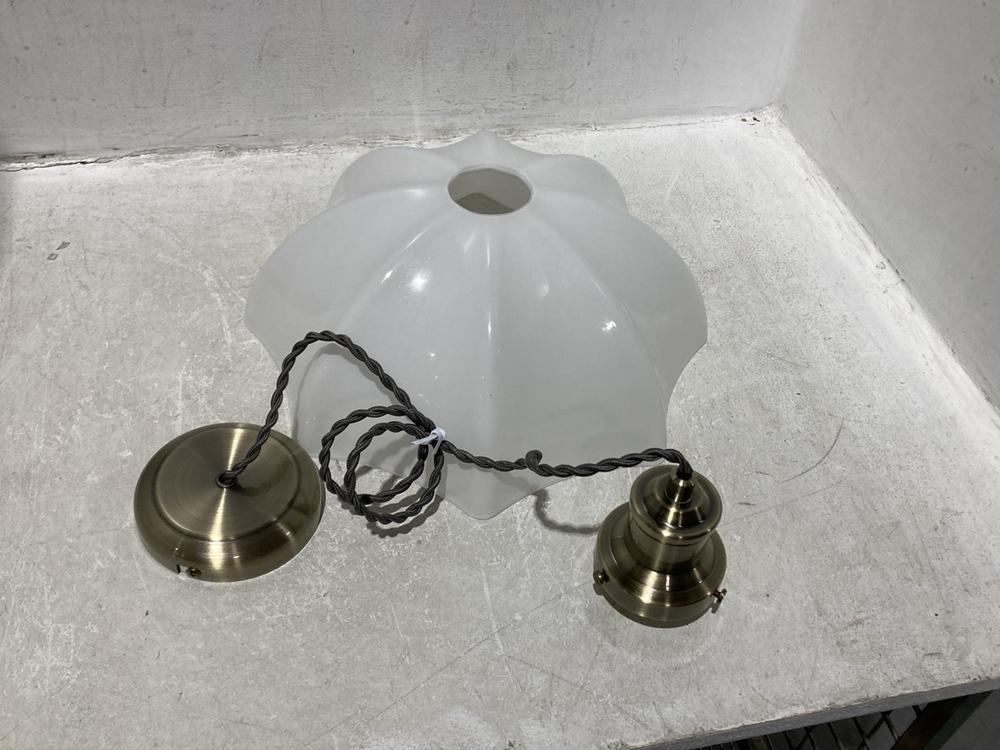 Lot 1291  
            Chesterfield SR45 - Parcel Delivery Only 

                
DUNELM HARVEY OUTDOOR WALL LIGHT TO INCLUDE DUNELM HARTFIELD LARGE GLASS PENDANT ...