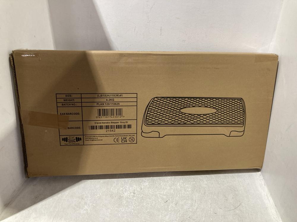 Lot 1295  
            Chesterfield SR45 - Parcel Delivery Only 

                
FK SPORTS FEEL THE DIFFRENCE 5 LEVEL AEROBIC STEPPER GREY (LOCATION: B3)