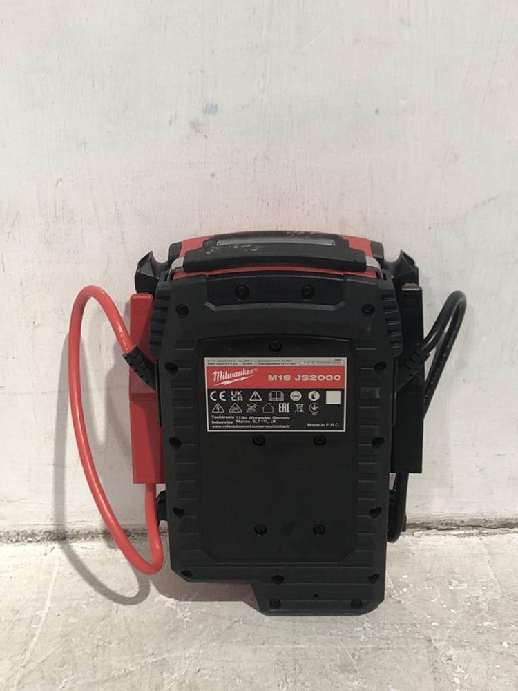 Lot 12  
            Chesterfield SR45 - Parcel Delivery Only 

                
MILWAUKEE JUMP STARTER M18 JS2000 ORIGINAL RRP £359 (LOCATION: B1)