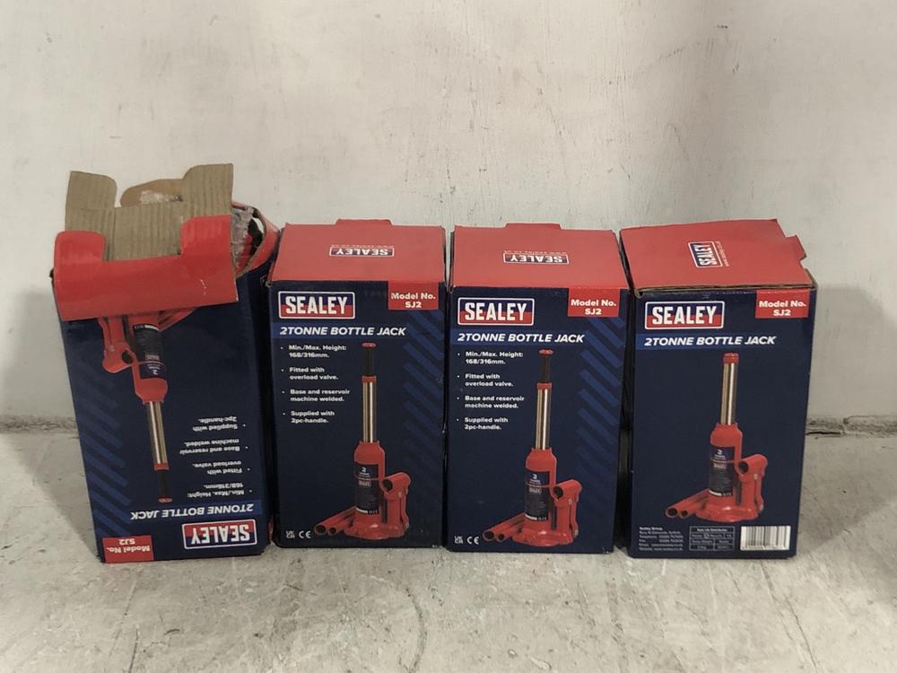 Lot 130  
            Chesterfield SR45 - Parcel Delivery Only 

                
4X SEALEY 2 TONNE BOTTLE JACK (LOCATION: F2)