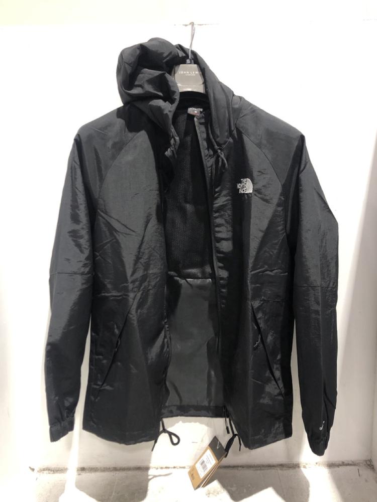 Lot 1367  
            Chesterfield SR45 - Parcel Delivery Only 

                
THE NORTH FACE ANTORA RAIN JACKET IN BLACK SIZE M ORIGINAL RRP £110 (LOCATION: B6)