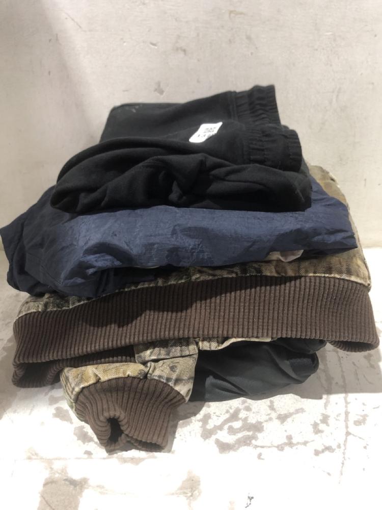 Lot 1378  
            Chesterfield SR45 - Parcel Delivery Only 

                
5 X ASSORTED ADULTS BRANDED CLOTHES TO INCLUDE THE NORTH FACE WOMENS SLIM T-SHIRT...