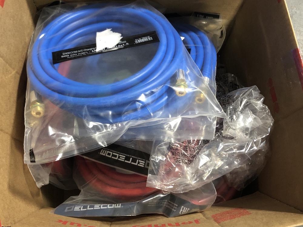 Lot 141  
            Chesterfield SR45 - Parcel Delivery Only 

                
BOX OF ASSORTED ERRECOM AUTOMOTIVE AIR CONDITONING CHARGING HOSE (LOCATION: F2)