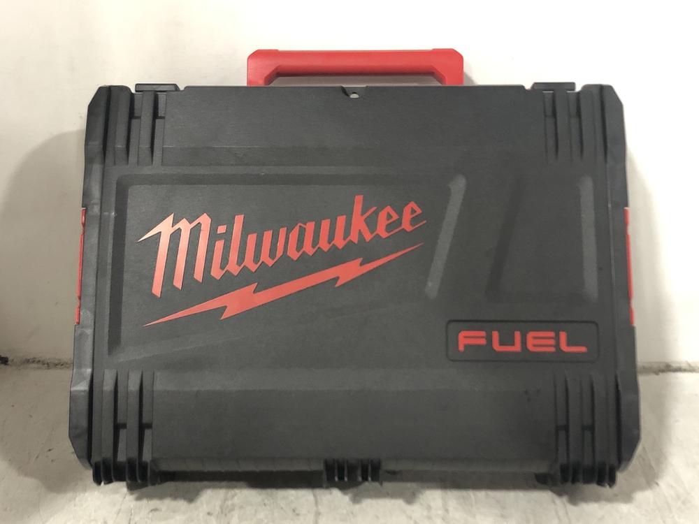 Lot 148  
            Chesterfield SR45 - Parcel Delivery Only 

                
MILWAUKLEE FUEL KEY RIVET TOOL WITH DYNACASE (LOCATION: F3) (18+ ID REQUIRED)